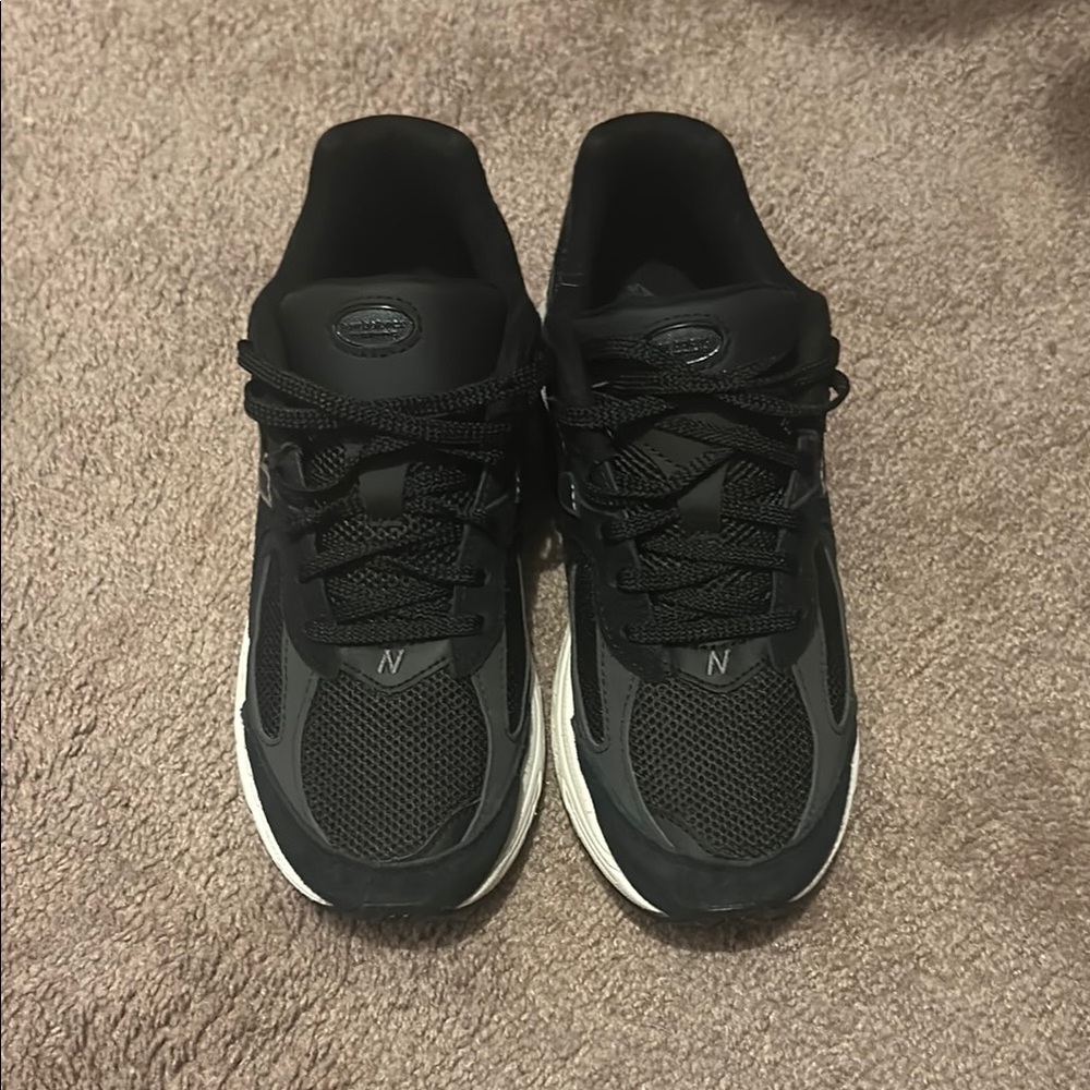 New Balance Men’s 2002r